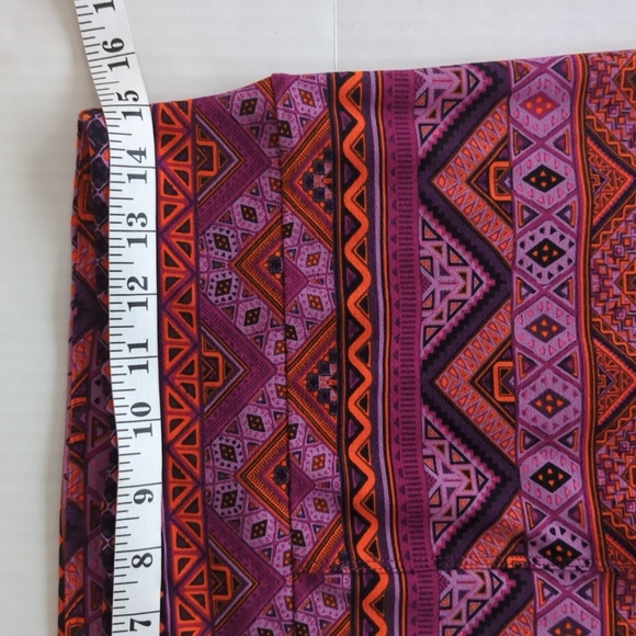 LuLaRoe Chevron Tall & Curvy Leggings Purple Orange Pattern - Picture 7 of 9